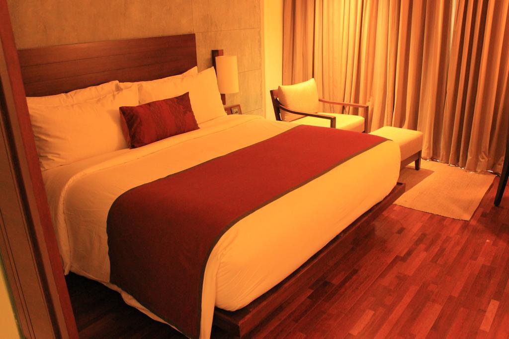 Holiday Inn & Suites Bengaluru Whitefield Exterior photo