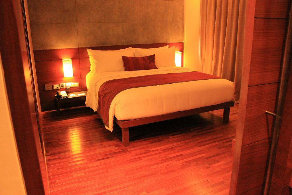 Holiday Inn & Suites Bengaluru Whitefield Exterior photo