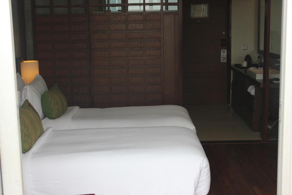 Holiday Inn & Suites Bengaluru Whitefield Exterior photo