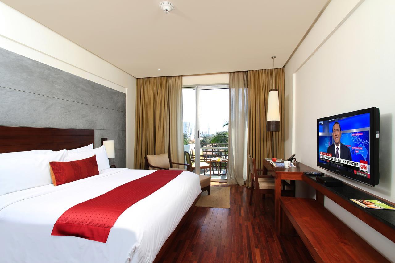 Holiday Inn & Suites Bengaluru Whitefield Exterior photo